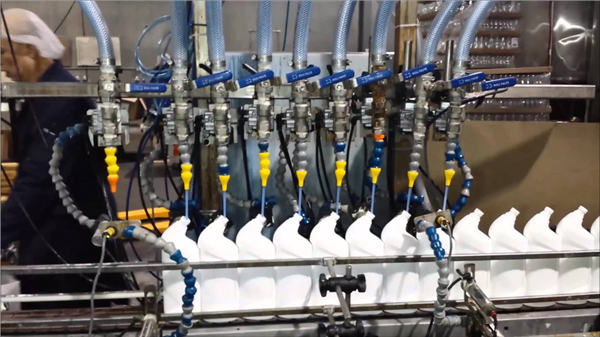 全自动马桶清洁剂漂白直线式灌装机