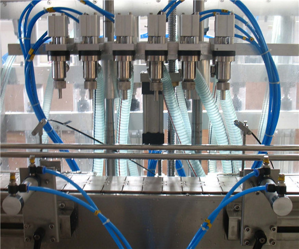 六头自动液体灌装机